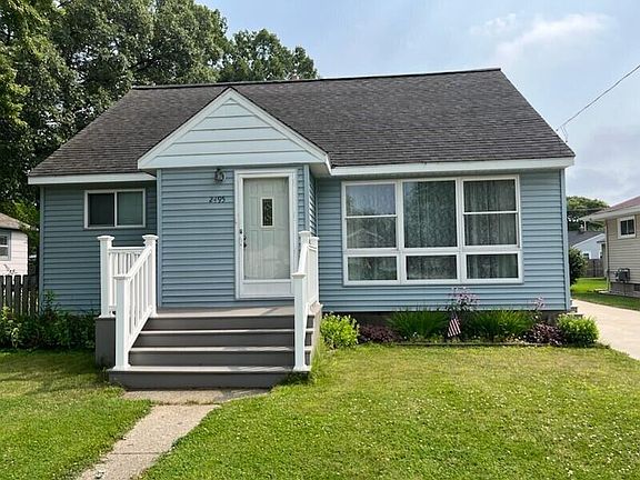 2nd image of 2495 Morton Ave