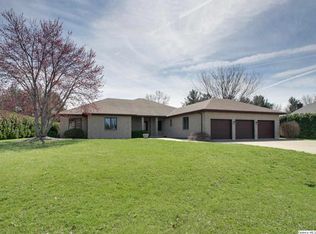 4300 Bunker Dr, Quincy, IL 62305