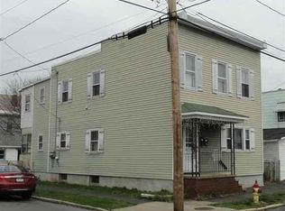 38 Swan St, Troy, NY 12183