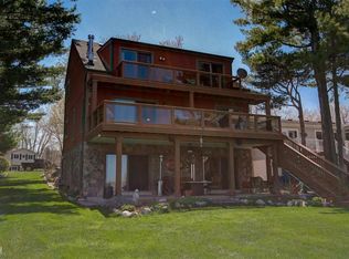 1878 Lakesview Dr, Oxford, MI 48371