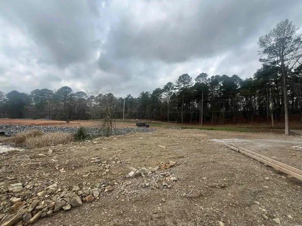 2 Majestic Lodge Rd, Hot Springs National Park, AR 71913