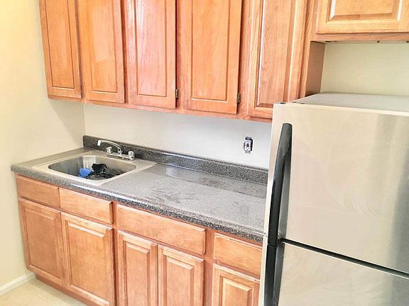 3rd image of 2819 Tilden Ave APT 1E