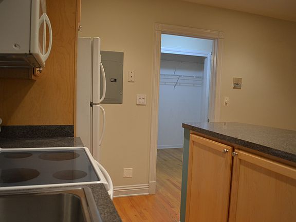4th image of 5225 N Ashland Ave APT 3C