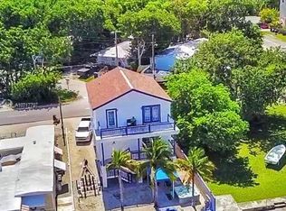 4 Grassy Rd, Key Largo, FL 33037