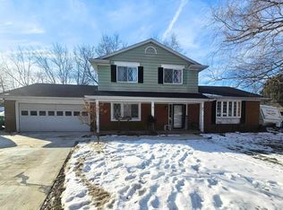 434 Dutch Mill Ct, Flushing, MI 48433