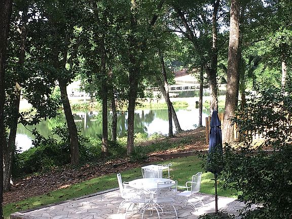 5th image of 846 Lake Amick Dr