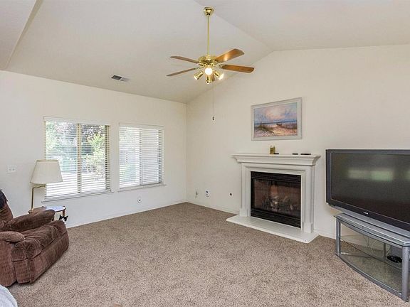 3rd image of 6590 E Princeton Ave
