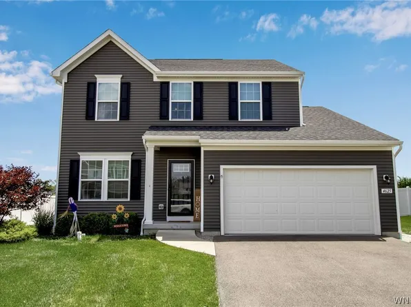 4625 Logans Ln, Hamburg, NY 14075