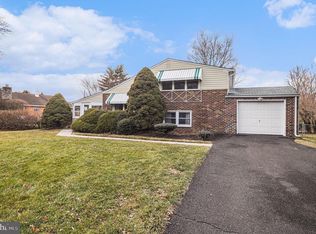 73 Elbow Ln, Lansdale, PA 19446