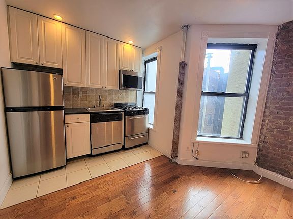 3rd image of 26 E 105th St #4W