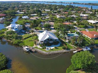 360 El Greco Dr, Osprey, FL 34229