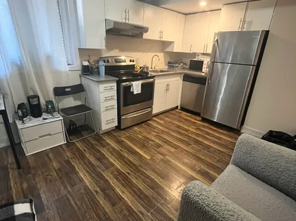 144 Barrette St, Ottawa, ON K1L 8A1