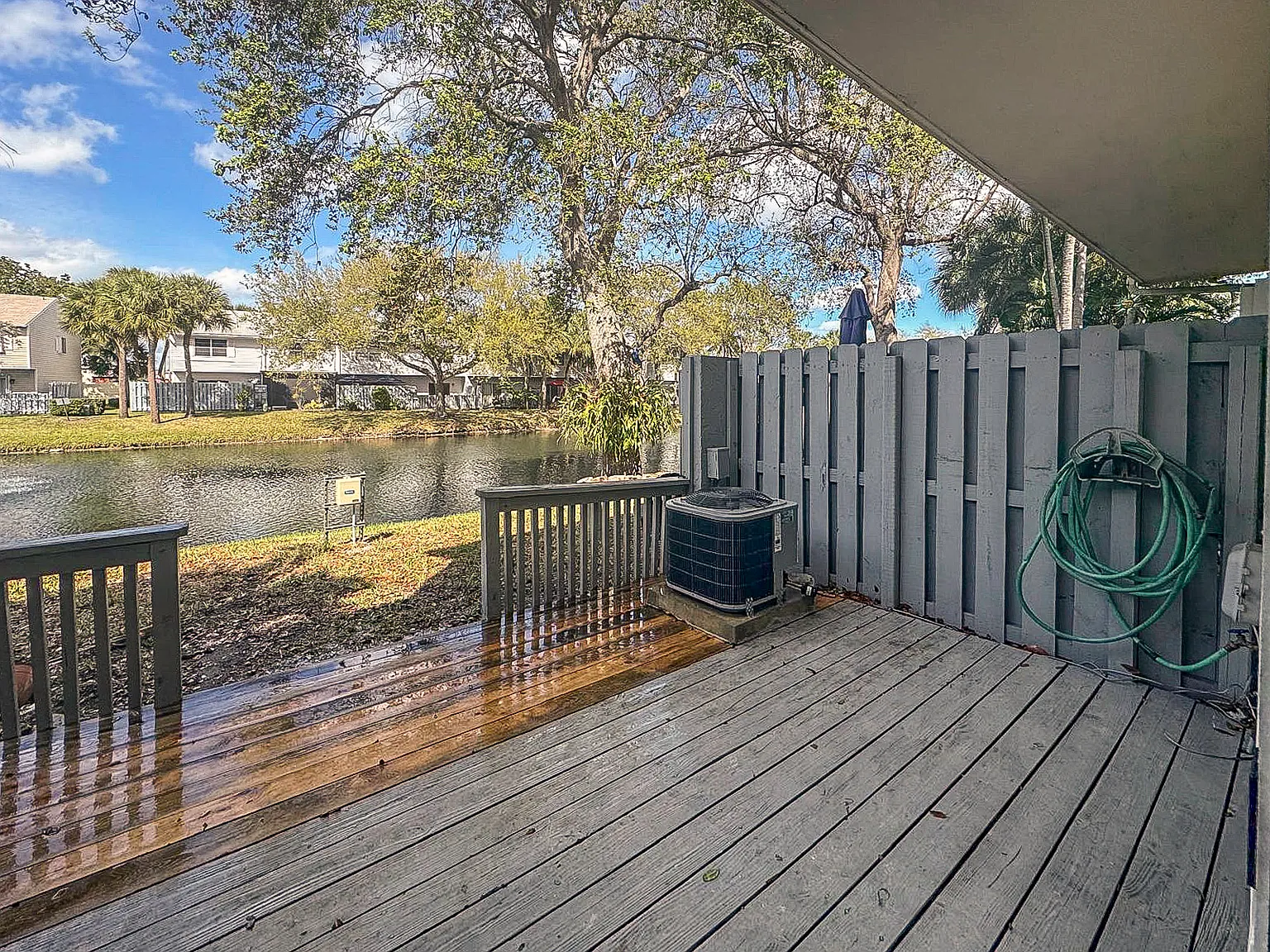 2 bed, 1.5 bath, 1040 sqft, $2,475 — Photo 2