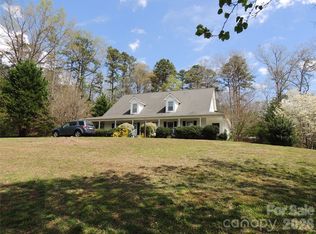 256 Gable Hill Ln, Bostic, NC 28018