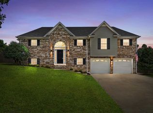 4021 Lakewood Dr, Clarksville, TN 37043