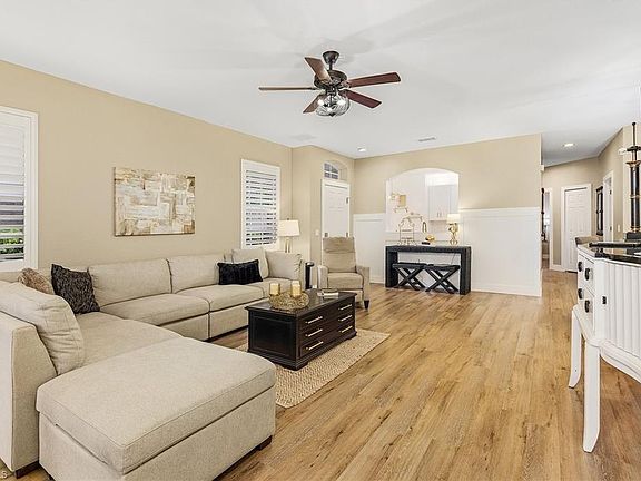 5th image of 20081 Seagrove ST #904