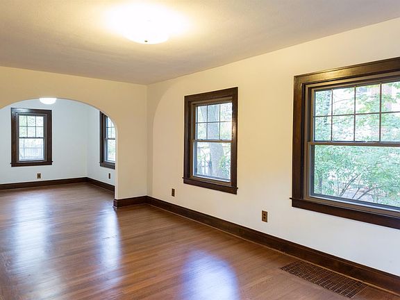 5th image of 1335 Rosewood St