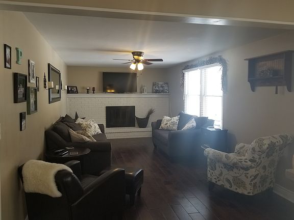 2nd image of 2057 El Camino Dr