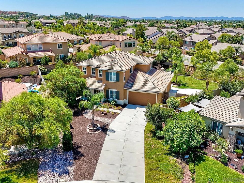 1st image of 32373 Clear Springs Dr