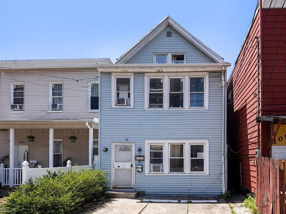 1st image of 107 Saint Pauls Ave