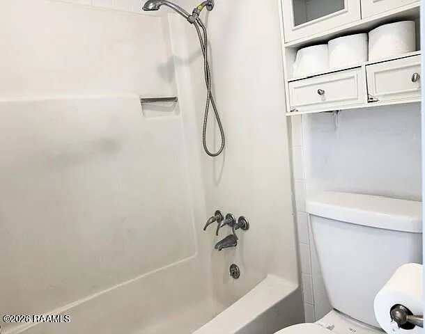 104 Chaumont Dr — Photo 13