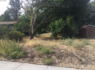 2302 W 10th St, The Dalles, OR 97058