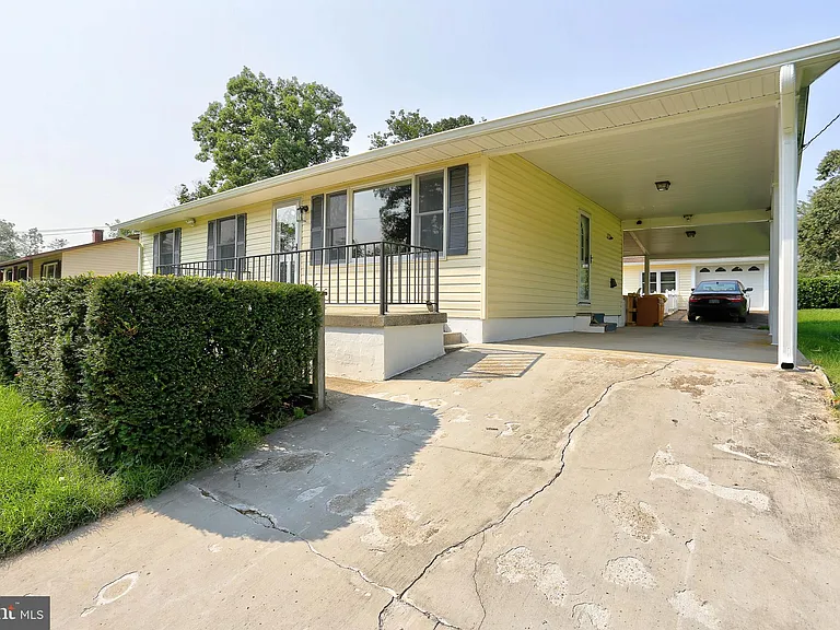807 Danza Rd — Photo 45