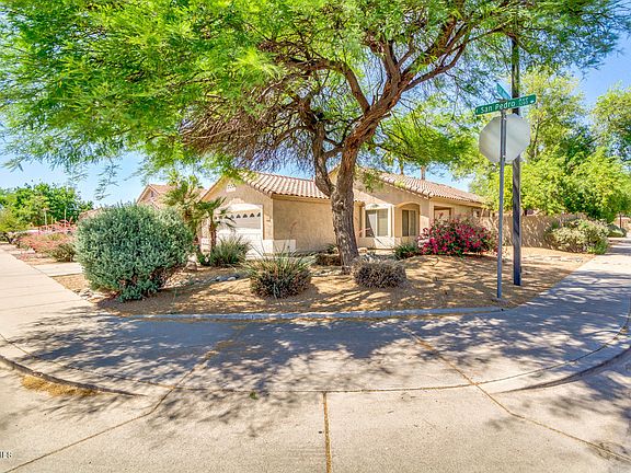3rd image of 3270 E San Pedro Ave