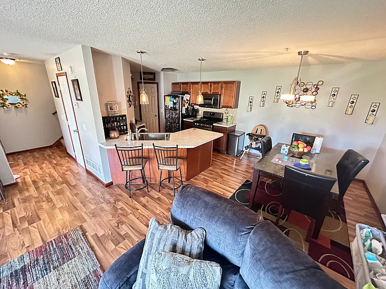 19360 Claremont Dr — Photo 36