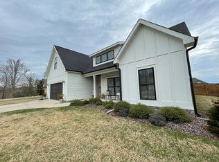 332 Sentry Oaks, Chickamauga, GA 30707