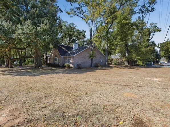 502 3rd St, Fairhope, AL 36532
