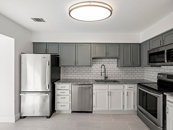 4th image of 2305 Pine Heights Dr NE #2305
