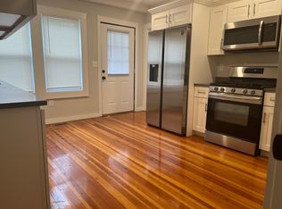 21 Clinton St, Easthampton, MA 01027