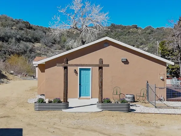 40001 92nd St W, Leona Valley, CA 93551