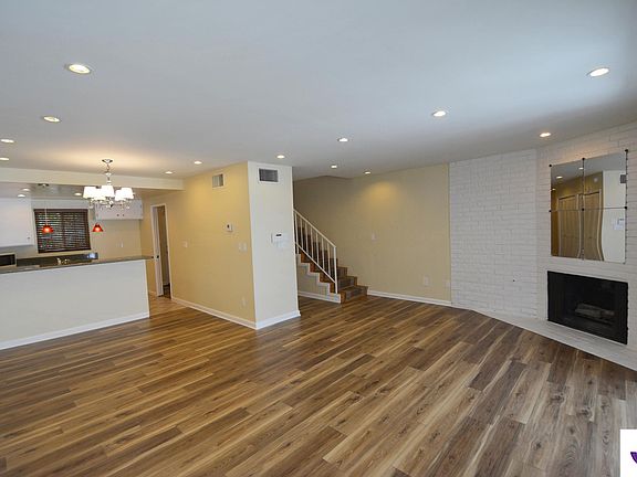 5th image of 10807 Blix St Unit 1