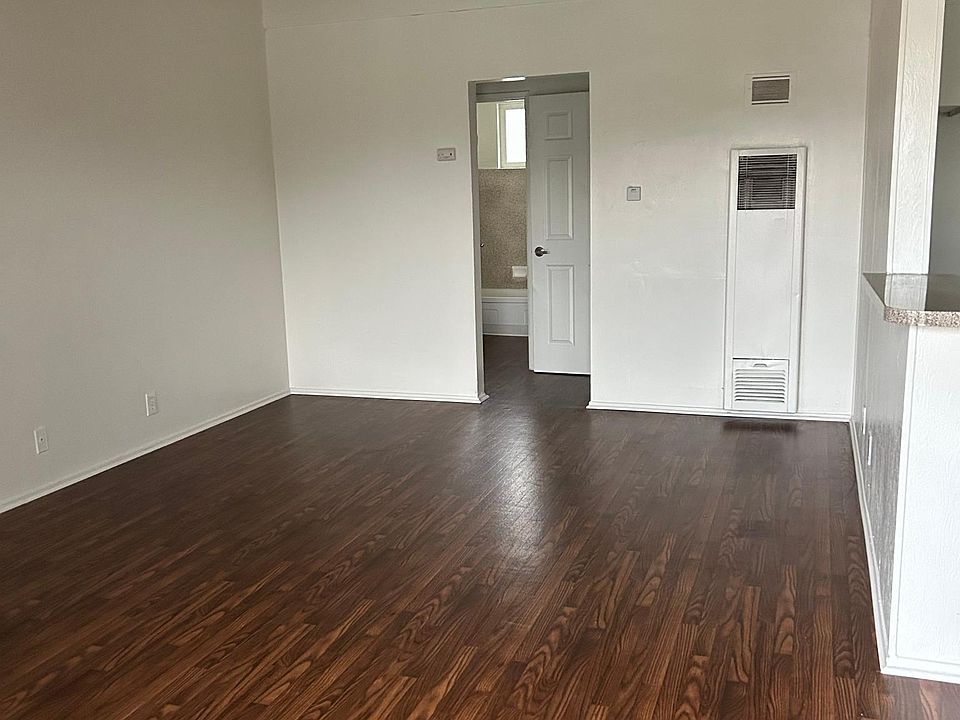 1st image of 622 W 21st St APT 13