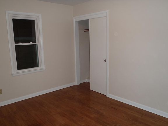 5th image of 37680 Lake Dr