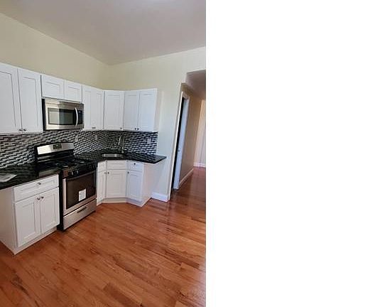 2nd image of 66 Vineyard Ave