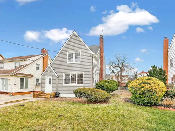 137-25 224th Street, Laurelton, NY 11413