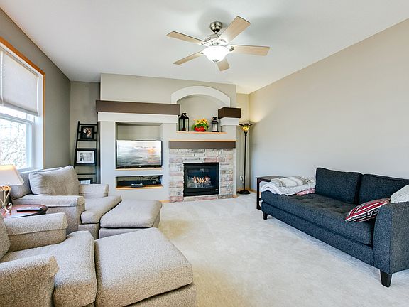 3rd image of 11866 Palisade St NE