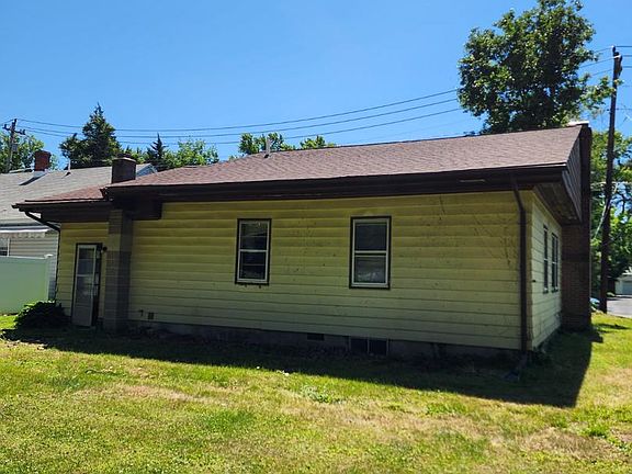 2nd image of 13 Sycamore Ave