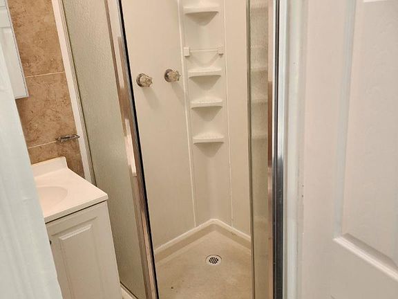 5th image of 1356 College Ave Floor 1