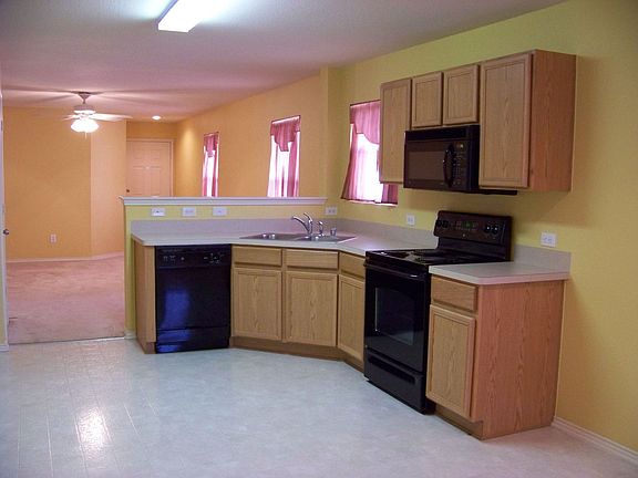 Nice open kitchen area
