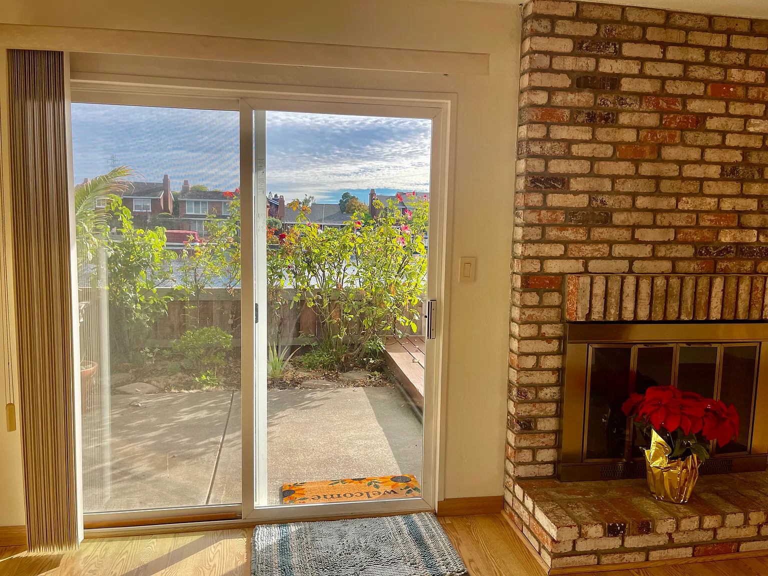 4 bed, 2.5 bath, 1880 sqft, $5,500 — Photo 4