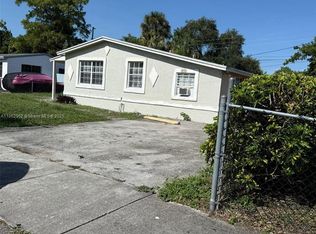 871 NW 34th Way, Fort Lauderdale, FL 33311