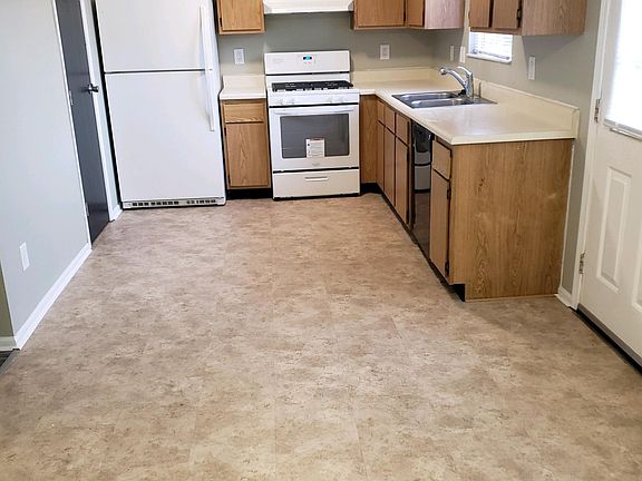 3rd image of 4843 Princess Diana Ct