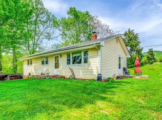 3962 Saunders Rd, Vinton, VA 24179