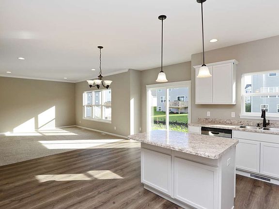 Kitchen & Breakfast
