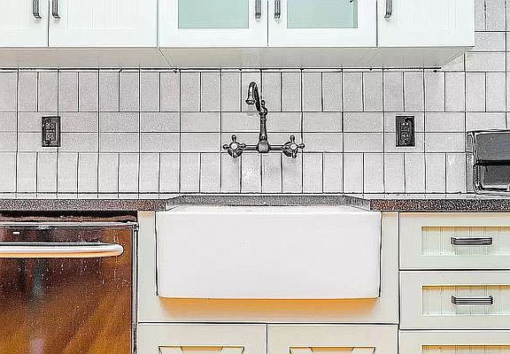 5th image of 252 Grand St #3FE