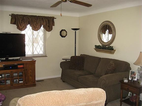 4th image of 1717 Joseph Ct